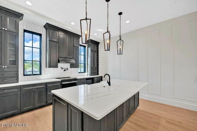 208 Granite Drive, Sevierville, TN 37876