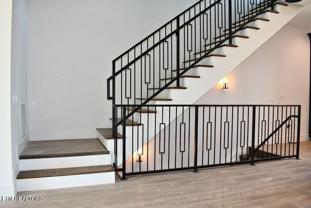 208 Granite Drive, Sevierville, TN 37876