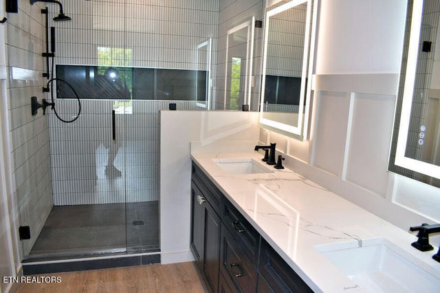 208 Granite Drive, Sevierville, TN 37876