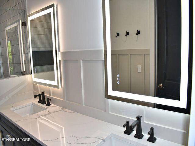 208 Granite Drive, Sevierville, TN 37876