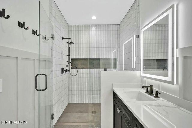 208 Granite Drive, Sevierville, TN 37876