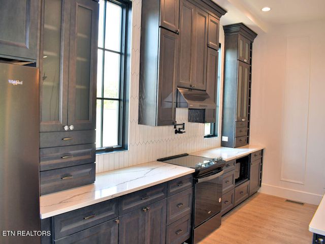 208 Granite Drive, Sevierville, TN 37876