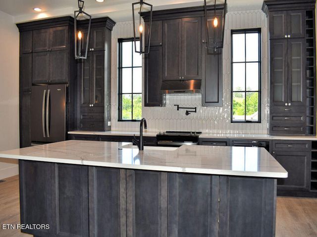 208 Granite Drive, Sevierville, TN 37876