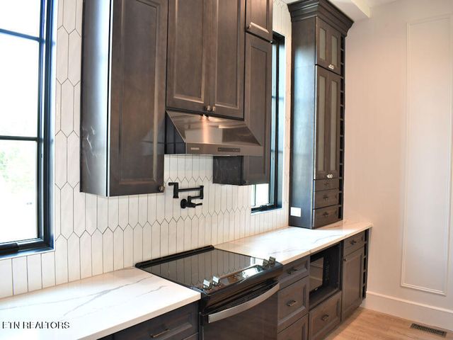 208 Granite Drive, Sevierville, TN 37876