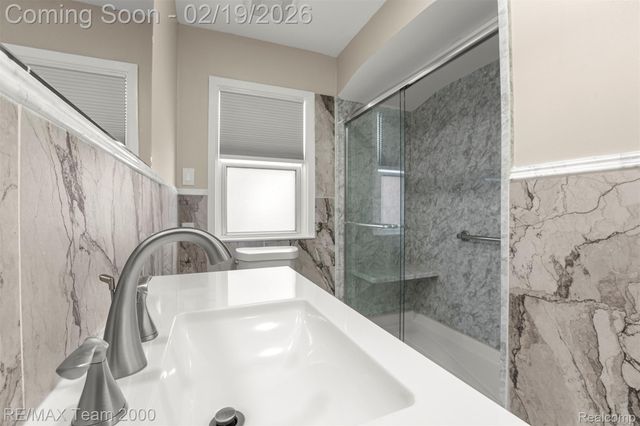 1645 Robindale Avenue, Dearborn, MI 48128