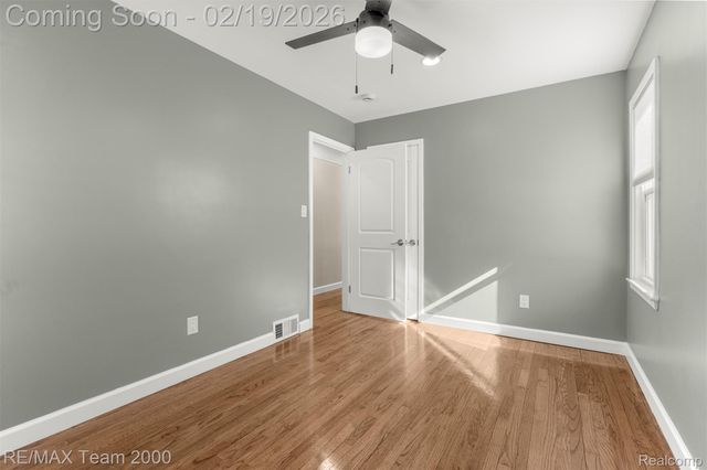 1645 Robindale Avenue, Dearborn, MI 48128