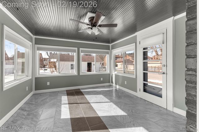 1645 Robindale Avenue, Dearborn, MI 48128