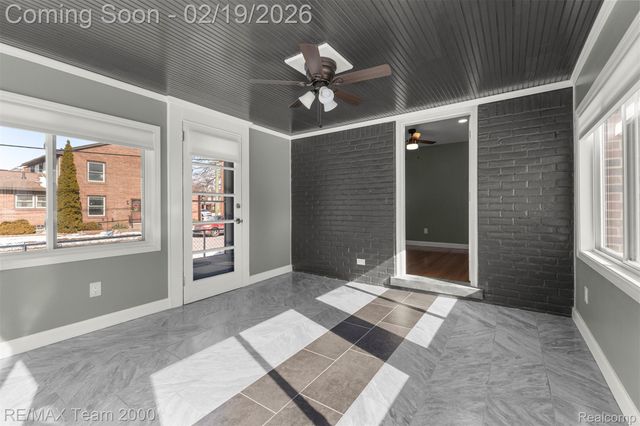 1645 Robindale Avenue, Dearborn, MI 48128