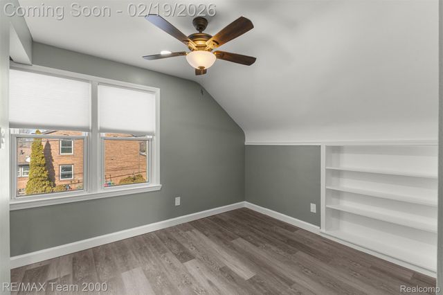 1645 Robindale Avenue, Dearborn, MI 48128