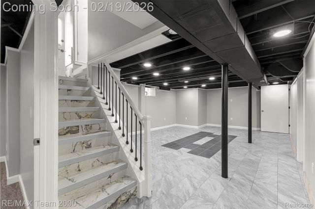 1645 Robindale Avenue, Dearborn, MI 48128