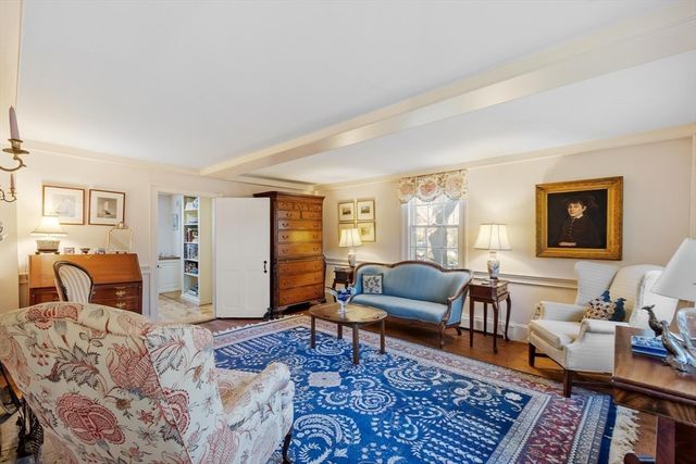 322 West St, Carlisle, MA 01741