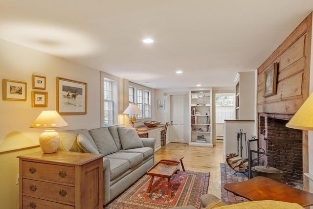 322 West St, Carlisle, MA 01741