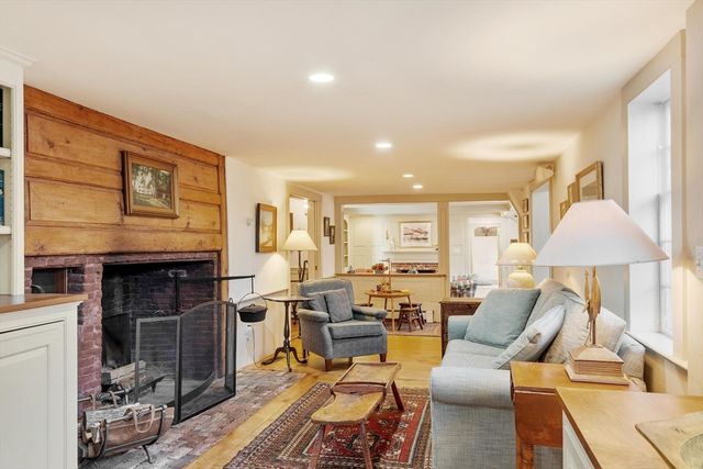 322 West St, Carlisle, MA 01741