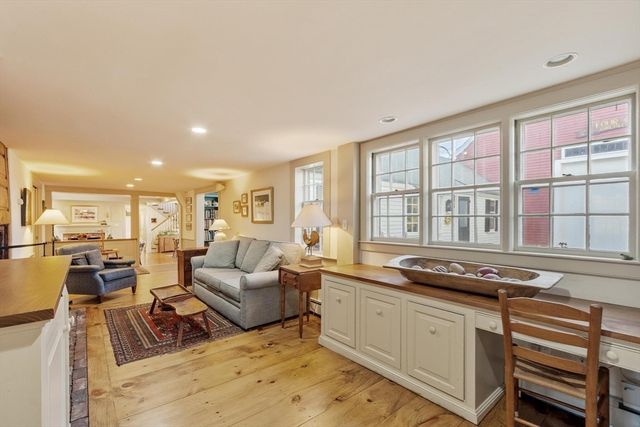 322 West St, Carlisle, MA 01741