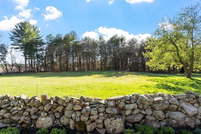 322 West St, Carlisle, MA 01741