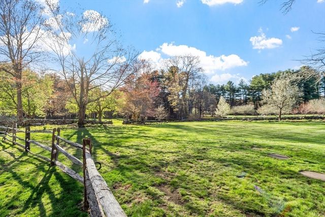 322 West St, Carlisle, MA 01741