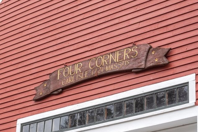322 West St, Carlisle, MA 01741