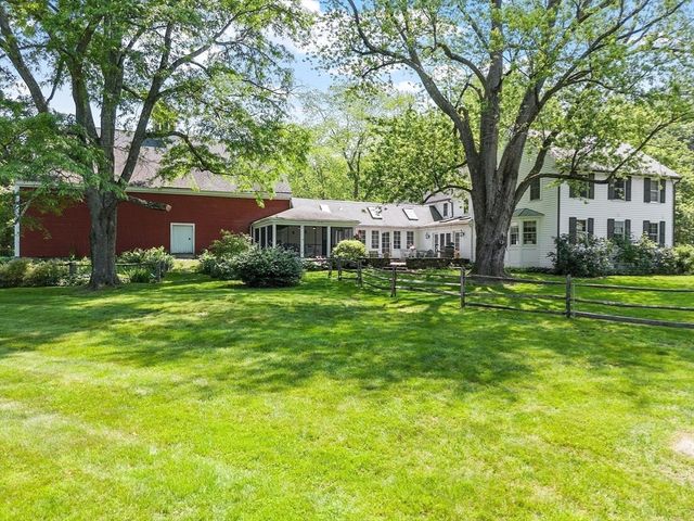 322 West St, Carlisle, MA 01741
