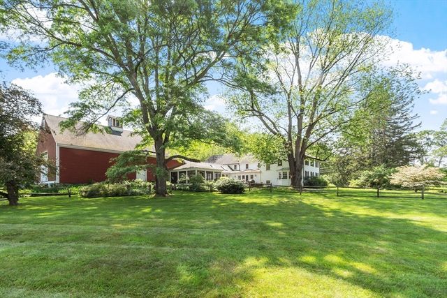 322 West St, Carlisle, MA 01741