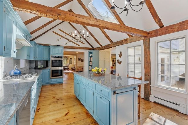 322 West St, Carlisle, MA 01741