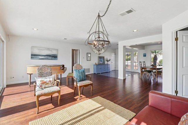 1607 Hunsaker Street, Oceanside, CA 92054