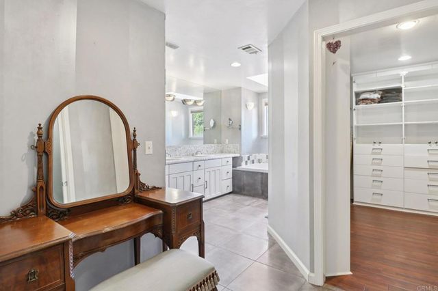 1607 Hunsaker Street, Oceanside, CA 92054