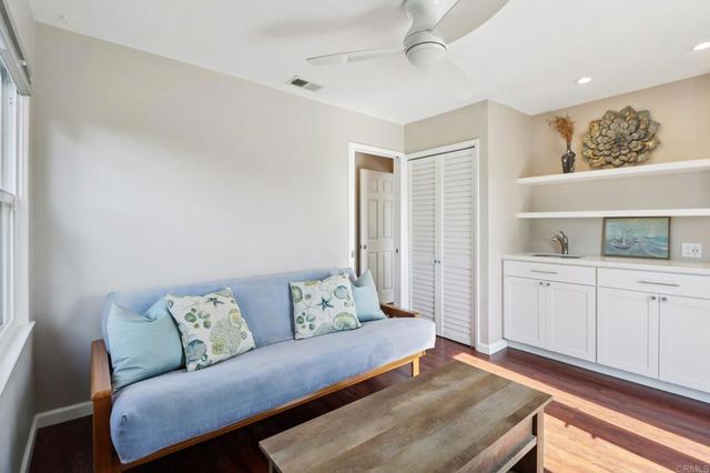 1607 Hunsaker Street, Oceanside, CA 92054