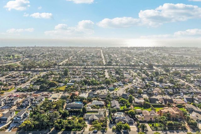 1607 Hunsaker Street, Oceanside, CA 92054