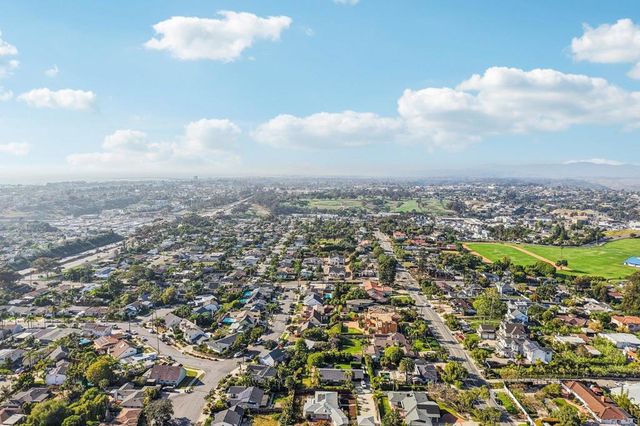 1607 Hunsaker Street, Oceanside, CA 92054