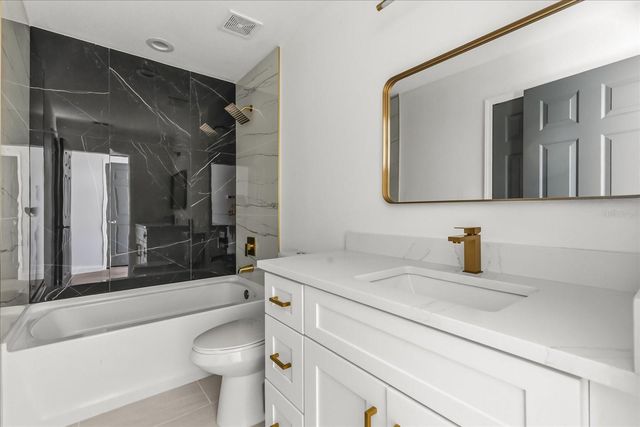 15663 DURANGO CIRCLE, Brooksville, FL 34604