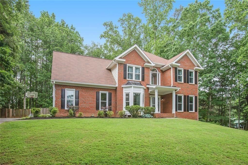 Image 1 of property listing at 2482 Windchase Court, Buford, GA 30518