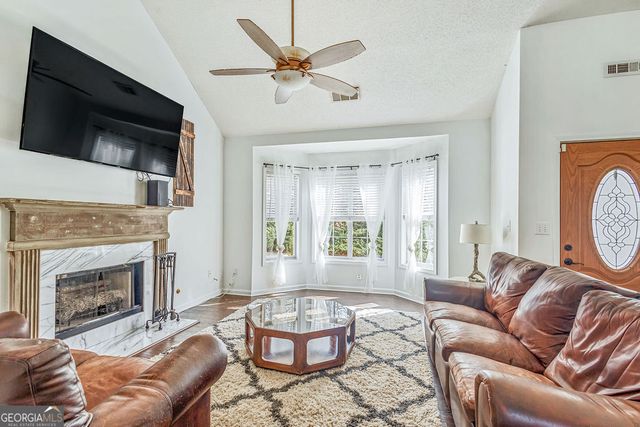 33 Thorntons Gap, Newnan, GA 30265