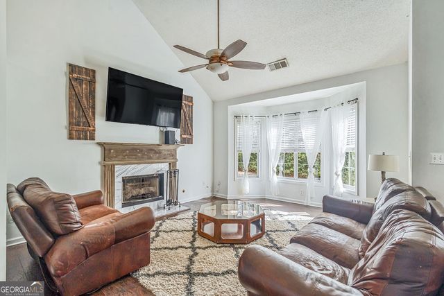 33 Thorntons Gap, Newnan, GA 30265