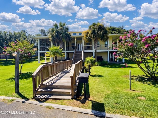 3230 Cumberland Road, 35, Ocean Springs, MS 39564