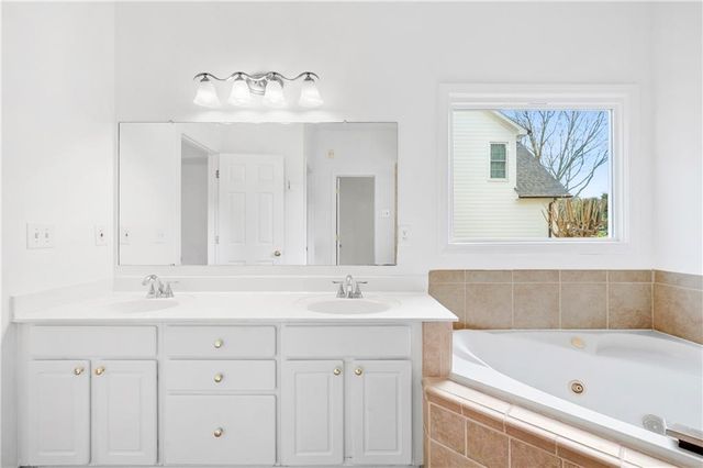 11100 Glenhurst Pass, Johns Creek, GA 30097