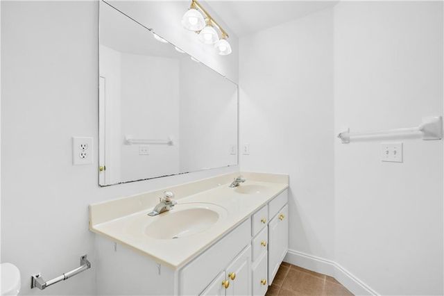 11100 Glenhurst Pass, Johns Creek, GA 30097