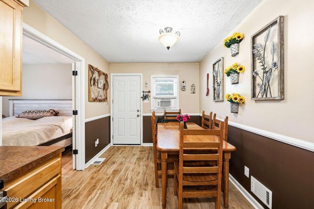5404 Rayburn Rd, Louisville, KY 40272