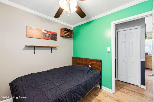 5404 Rayburn Rd, Louisville, KY 40272