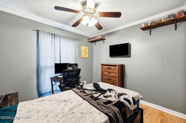 5404 Rayburn Rd, Louisville, KY 40272