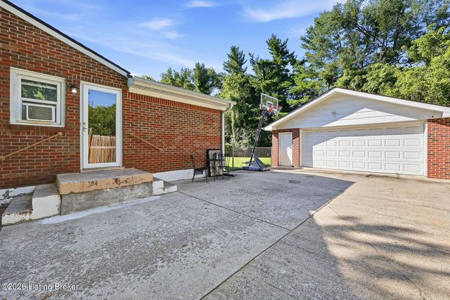 5404 Rayburn Rd, Louisville, KY 40272