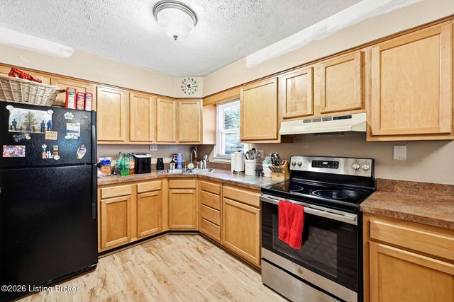 5404 Rayburn Rd, Louisville, KY 40272