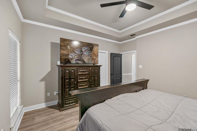 8114 Versailles Dr, Denham Springs, LA 70706