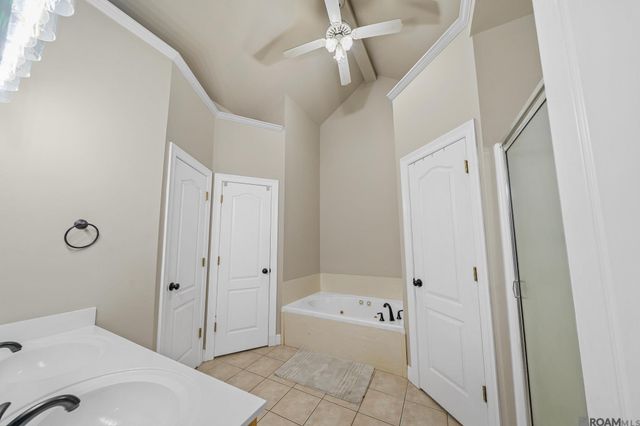 8114 Versailles Dr, Denham Springs, LA 70706