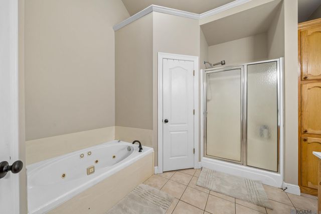 8114 Versailles Dr, Denham Springs, LA 70706