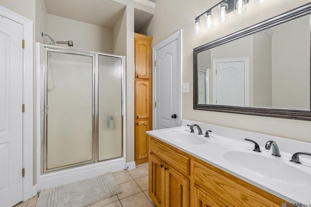 8114 Versailles Dr, Denham Springs, LA 70706