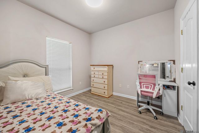 8114 Versailles Dr, Denham Springs, LA 70706