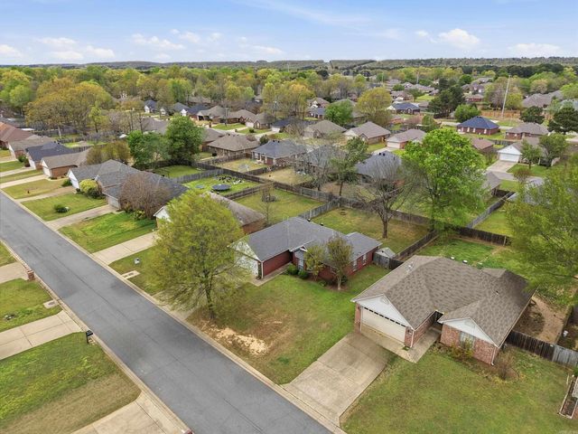 4430 Oregon Trail, Conway, AR 72034