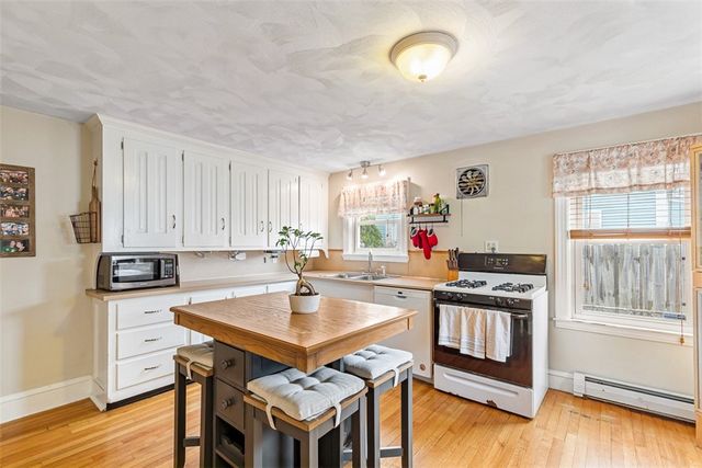 37 Grand Avenue, Pawtucket, RI 02861