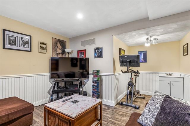 37 Grand Avenue, Pawtucket, RI 02861