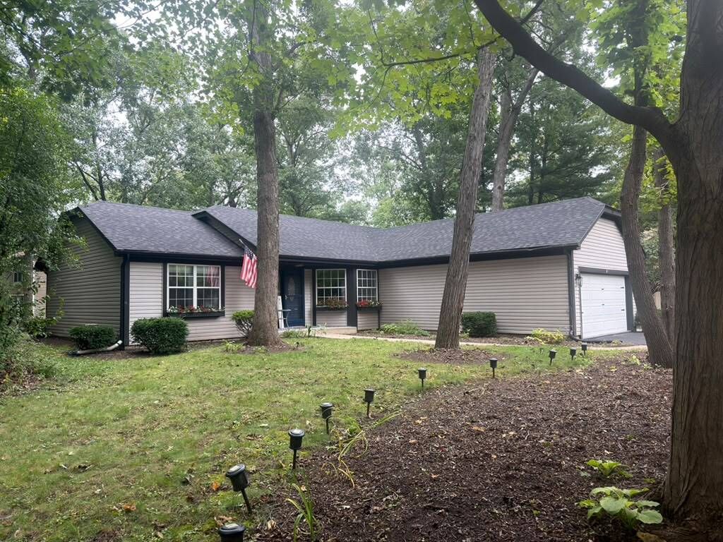 4 Dartmouth Court, Streamwood, IL 60107 — photo 2